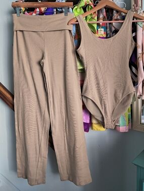 NWOT SKIMS Cotton ribbed Bodysuit, Foldover Pants Sz Large +Bonus SKIMS Bodysuit